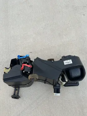 8D1820005J AUDI Hvac Heater A4 S4 Volkswagen Passat