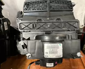 20972752 BUICK Evaporator Heater Core Ac Blower Assem Enclave #3