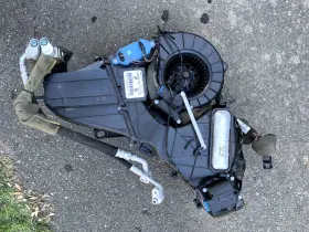 7L0819358 DELPHI Rear Hvac Heater Blower Housing Box Touareg #2