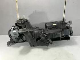 GL3H-19B555-DH FORD Sd Ac Heater Core Blower Housing Box F150