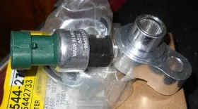 95442733 GENERAL MOTORS Nos Ac Compressor Refrigerant Filter