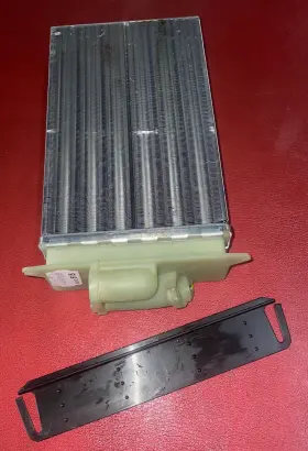 140-830-06-61 MERCEDES Hvac Heater Core 300SD 300SE