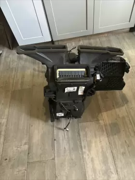 64119266897 MINI Hvac Heater Core Blower Box Cooper