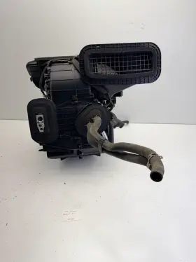 27210-5HA0A NISSAN Heater Box Core Evaporator Housing Rogue
