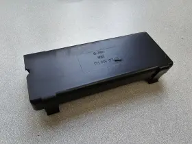 90110702500 PORSCHE Heater Core Cover 944