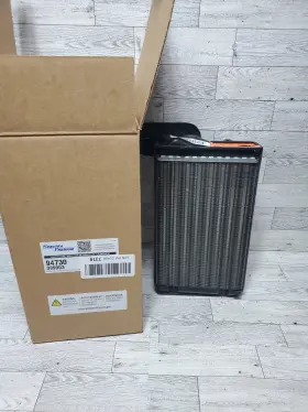 94730 SPECTRA PREMIUM INDUSTRIES Heater Core Select