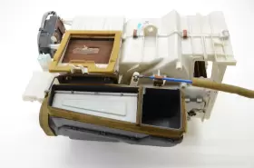 8715017240 TOYOTA Heater Core Housing #2