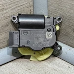 2017 - 2021 Alfa Romeo Stelvio Heater Actuator Blend Servo Flap Oem 113800-4211. Fixed Price $14.99.